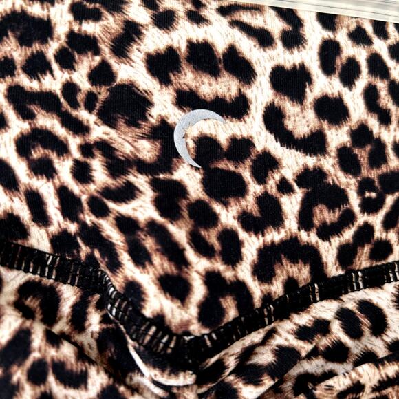 Zyia Active Scrunch Butt Leggings Size 6/8 Ruched Brown Leopard Animal Print - Picture 6 of 7